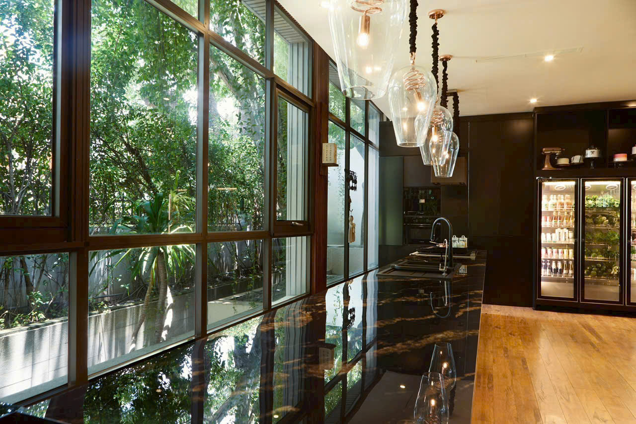 Bán Biệt Thự Phú Gia Khu COMPOUND Phú Mỹ Hưng - Q7. Biệt Thự Decor 100% Mới - Cao Cấp - Hiện Đại - Nhà Đẹp Có Thiết Kế Hầm. An Ninh 24/7. Quý Anh Chị Quan Tâm Liên Hệ: Em Luân - 10033