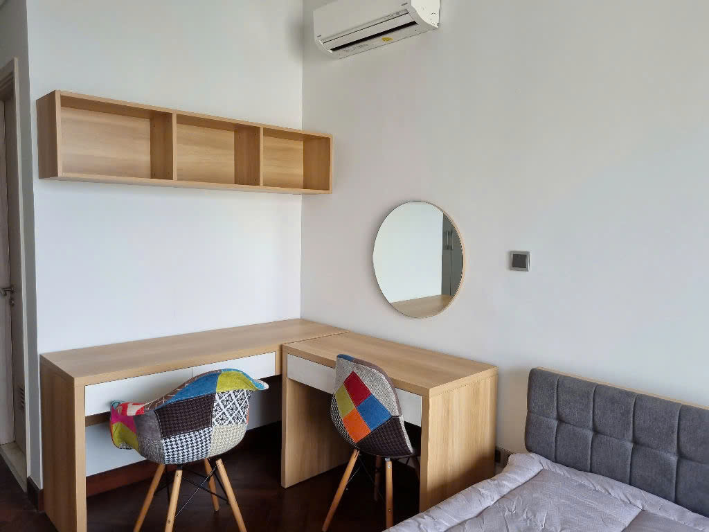 Cho thuê căn hộ Midtown M5, 88m, 2 phòng ngủ, ô xe hầm, nội thất đầy đủ, giá chỉ 26 triệu/ tháng. Anh chị xem nhà liên hệ: hotline Ngọc Thư - 10300
