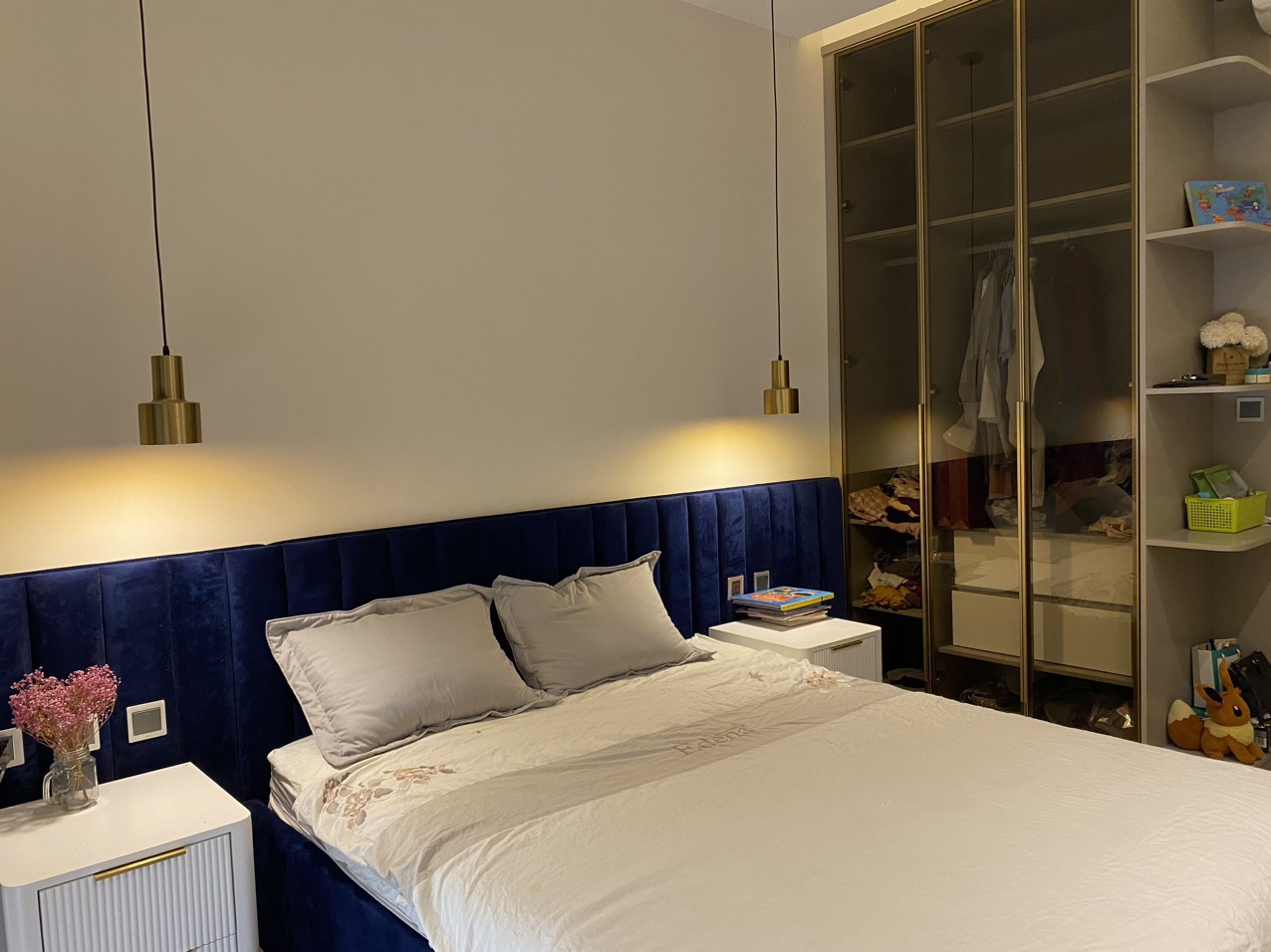 Cho thuê căn hộ Midtown the peak, phú mỹ hưng. Diện tích: 80m, 2 phòng ngủ, nội thất cao cấp, giá chỉ 28tr/ tháng. Qúy khách xem nhà liên hê: hotline Ngọc Thư - 10354