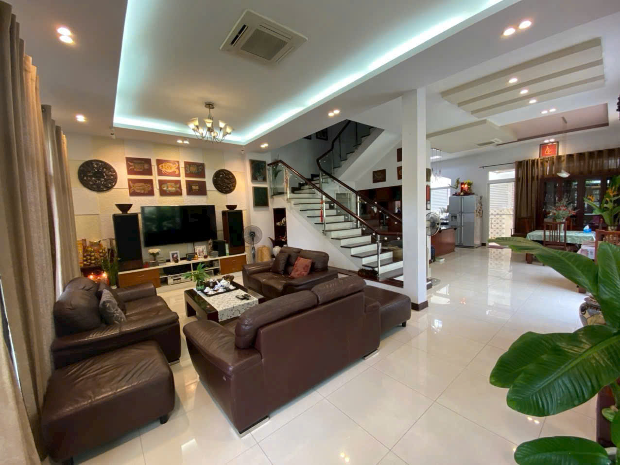 Hot! Bán Biệt thự góc công viên Mỹ Thái 3 Phú Mỹ Hưng 180m2 giá tốt chỉ 53tỷ thương lượng mạnh cho khách thiện chí, full nội thất đẹp LH hotline Mỹ - 10358