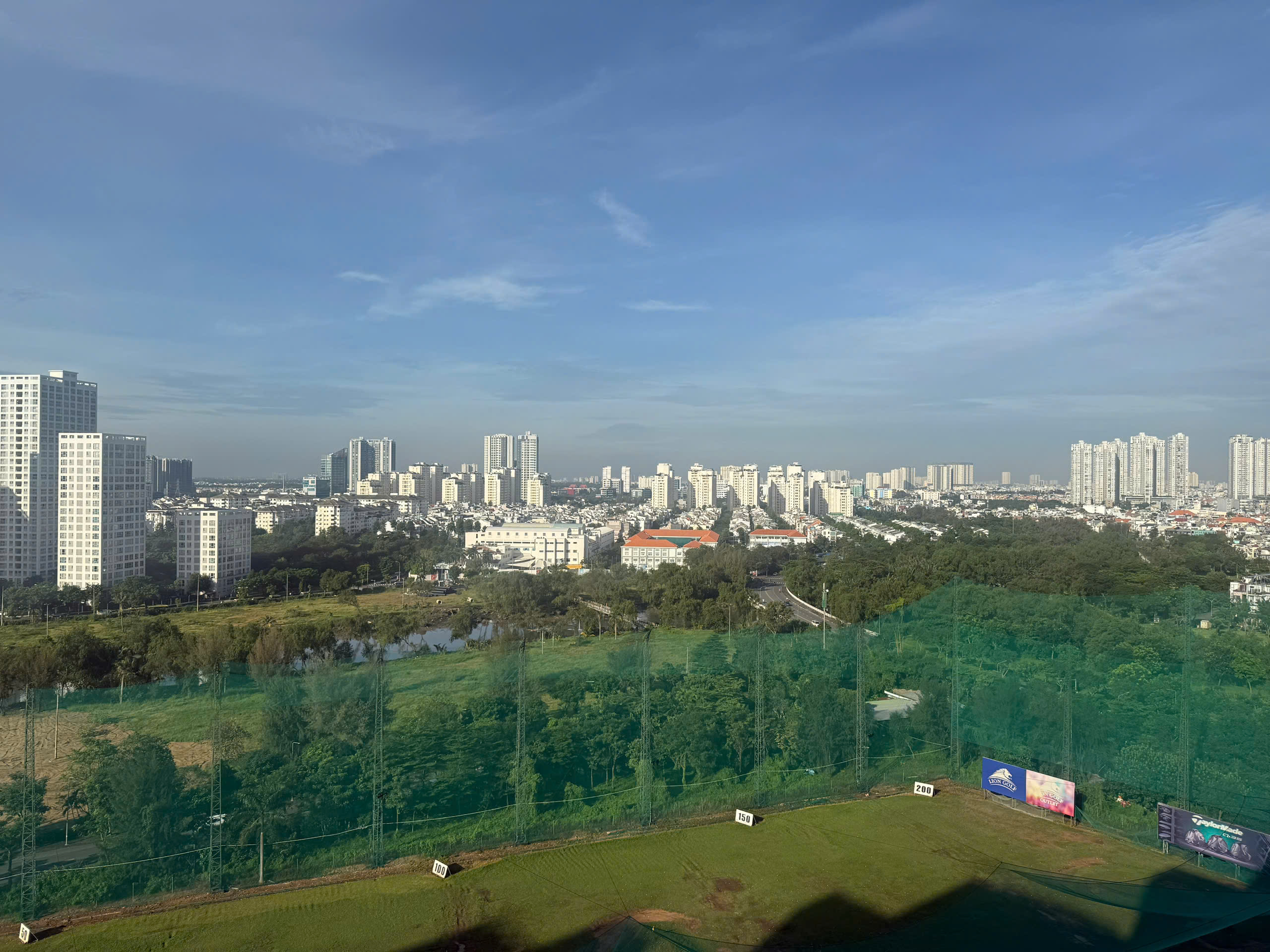 Bán gấp căn hộ Green Valley, phú mỹ hưng. Diện tích: 128m, 3 phòng ngủ, 2wc. Nội thất cao cấp, Có ô xe hầm, view thoáng.  Giá bán nhanh 11.9 tỷ. Liên hê: hotline Ngọc Thư xem nhà - 10425