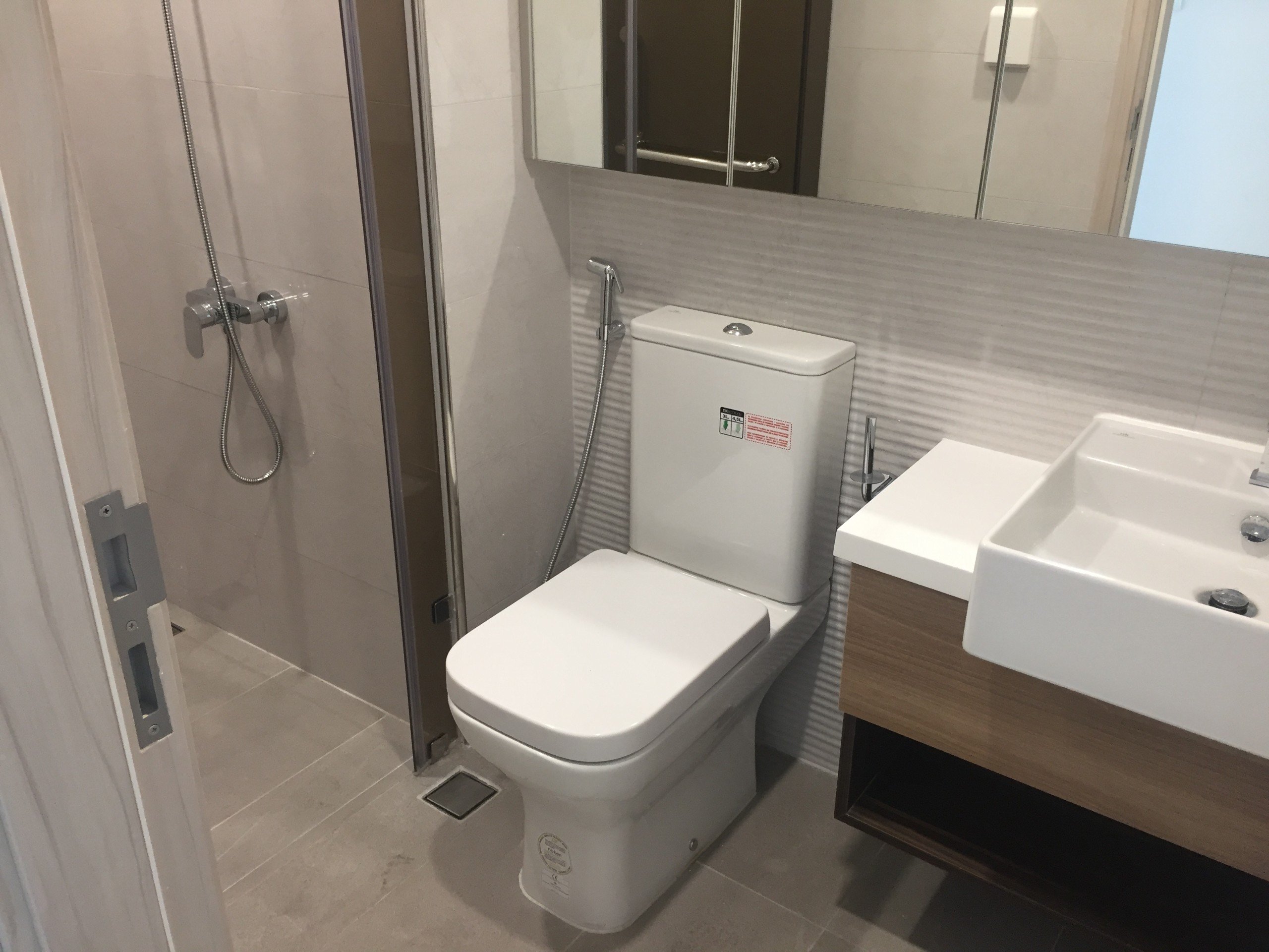Cho thuê căn hộ Hưng Phúc, phú mỹ hưng. Diện tích: 78m, 2 phòng ngủ, 2wc. Nội thất đầy đủ, nhà trống ở ngay. Gía chỉ 20tr/ tháng. Qúy khách xem nhà liên hệ: hotline Ngọc Thư - 10743