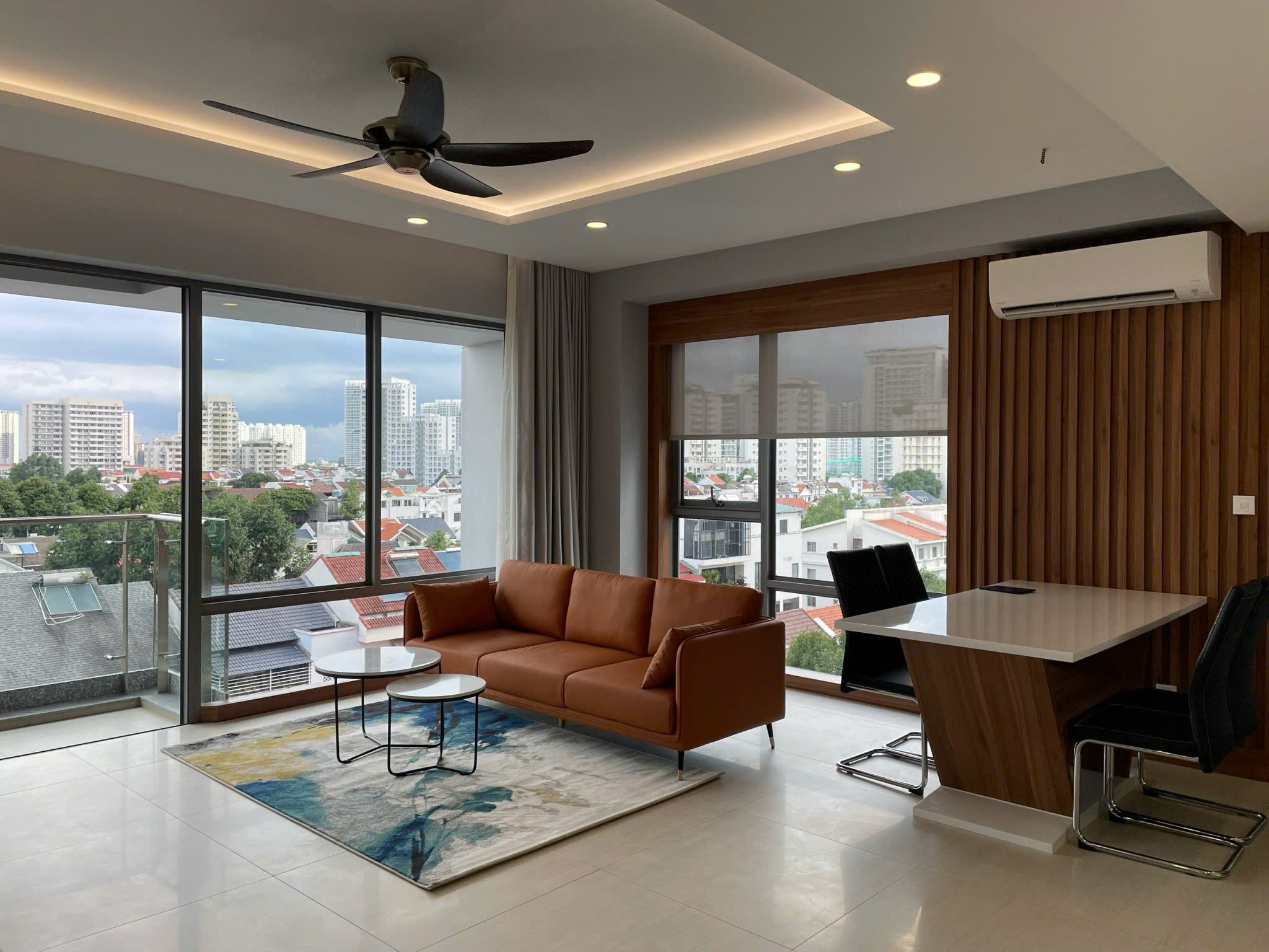 Cho thuê căn hộ Urbanhill phú mỹ hưng, quận 7. Diện tích: 130m, 3 phòng ngủ, nhà mới đẹp , nội thất cao cấp. Gía 40tr/ tháng , Anh chị xem nhà liên hệ: hotline Ngọc Thư